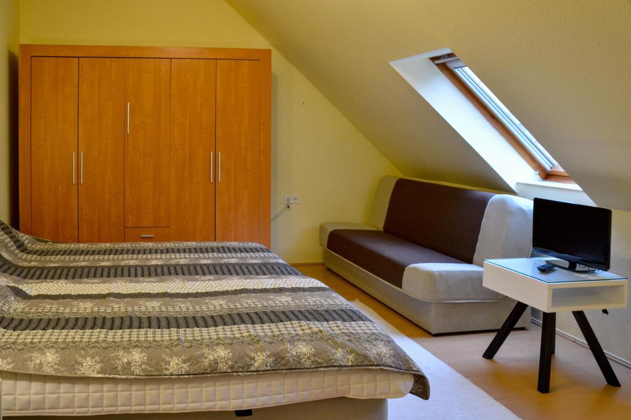 Afrodite Apartmanház Eger Exterior foto